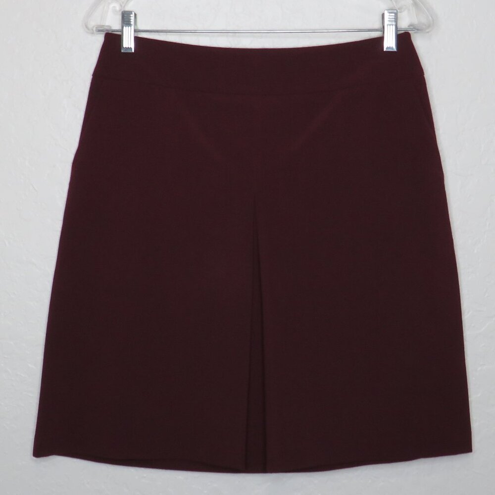 New York & Company*Women's 2" Waist Hem Front Pleat A-Line Burgundy Skirt~Size 4
